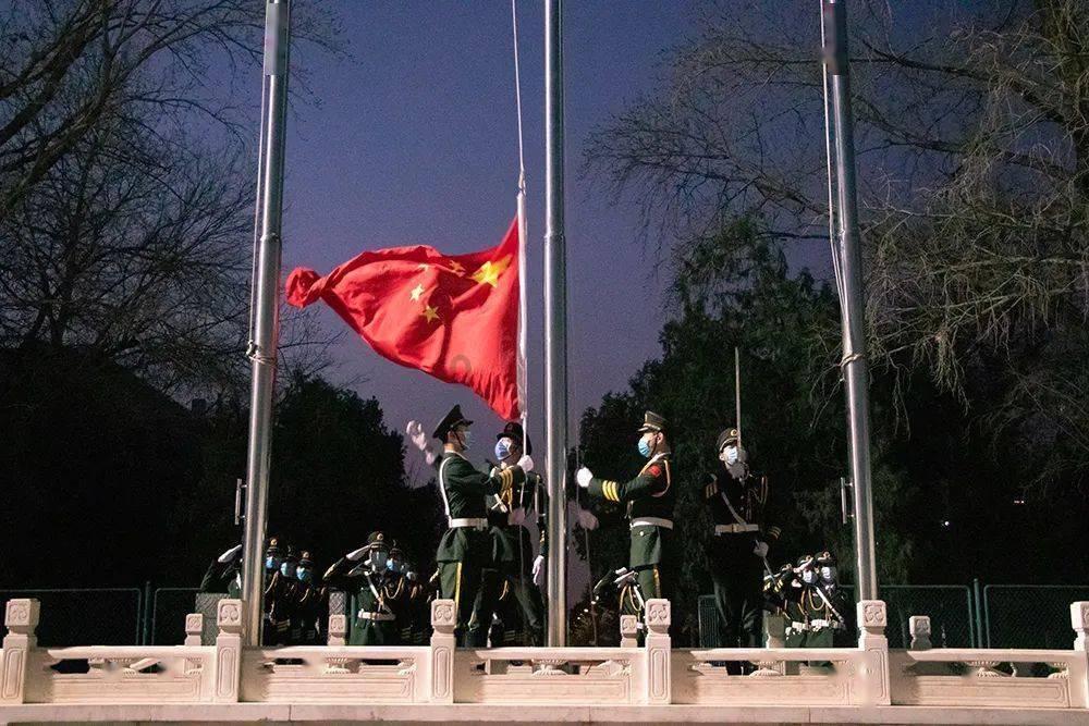 杭州一停车场施工后隔壁小区变危房:46户居民已被要求搬离,暂时未找到责任方